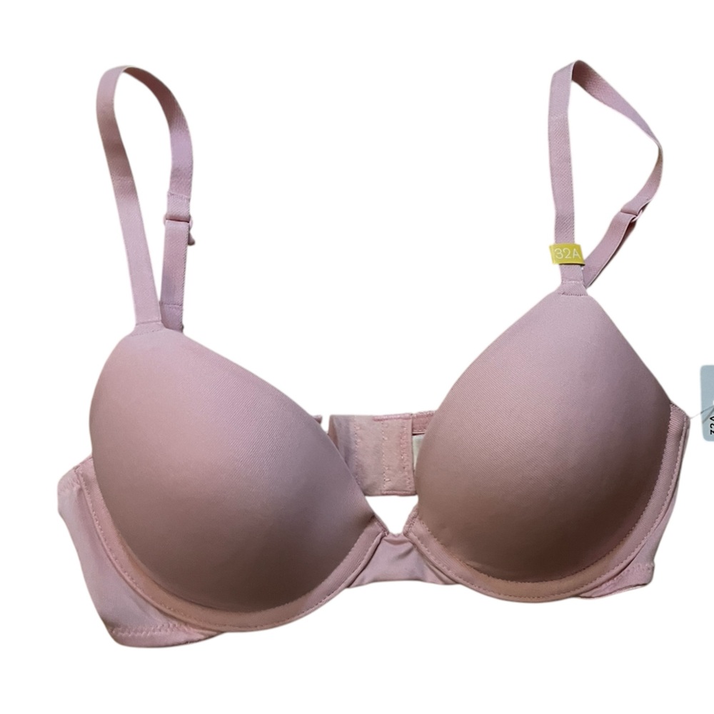 SO T-Shirt Bra Light Pink 32A NWT Wireless Lightly Lined Adjustable‎ Straps